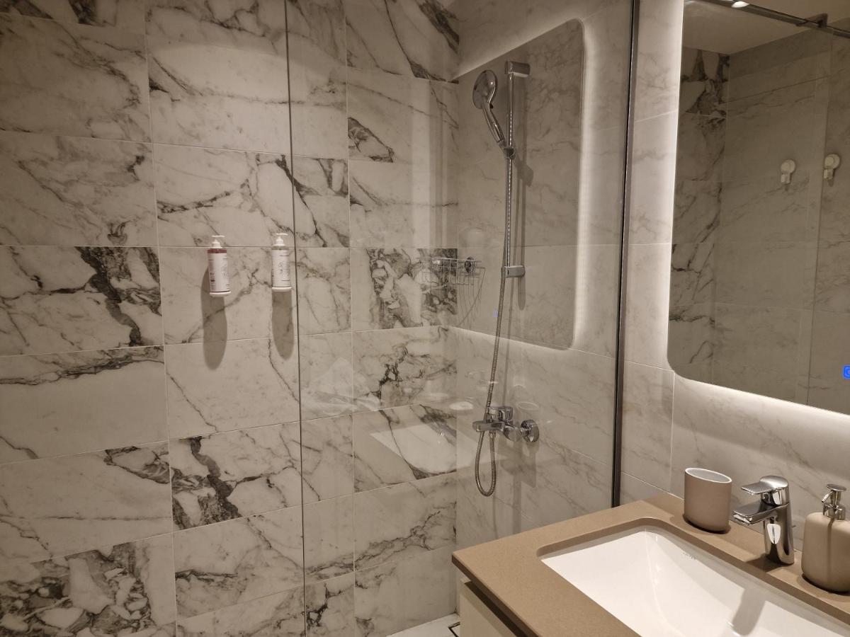 Beograd Na Vodi - BW Aurora Luxury Apartment ภายนอก รูปภาพ