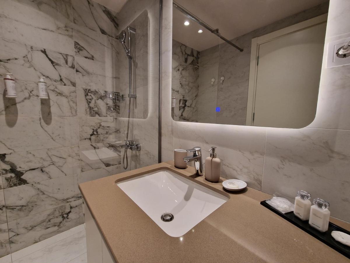 Beograd Na Vodi - BW Aurora Luxury Apartment ภายนอก รูปภาพ